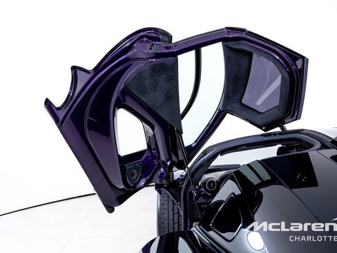 Used 2019 McLaren Senna RWD image 11