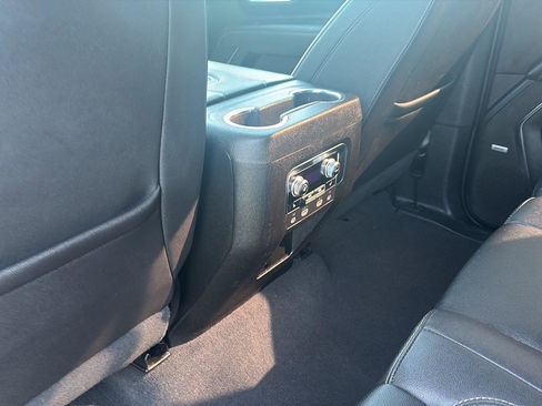 Used 2023 GMC Yukon XL SLT w/ SLT Premium Package RWD image 44