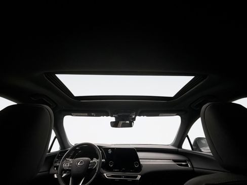 Used 2023 Lexus RX 350 Premium image 18