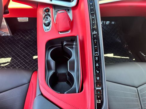 Used 2025 Chevrolet Corvette Stingray Premium Cpe w/ Z51 Performance Package RWD image 27