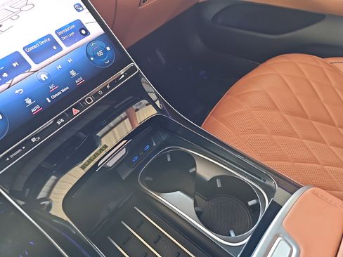 Used 2024 Mercedes-Benz S 580 4MATIC Sedan image 28