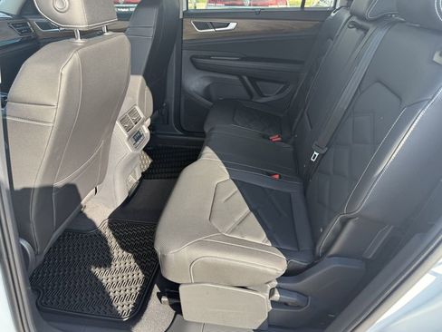 New 2026 Volkswagen Atlas SE image 24