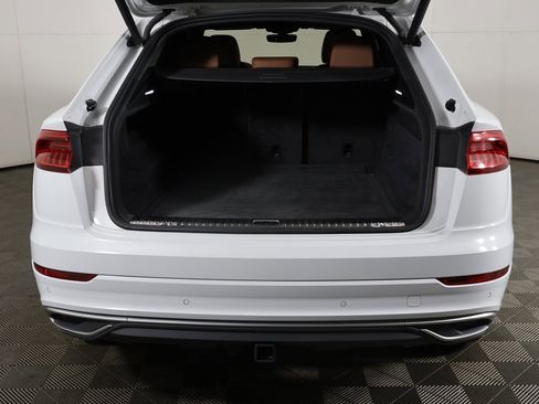 Used 2019 Audi Q8 Premium Plus w/ Premium Plus image 18