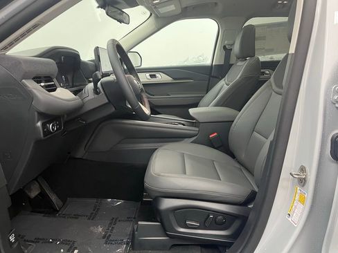 New 2026 Ford Explorer Active w/ Active Comfort Package image 18