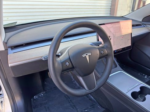 Used 2021 Tesla Model 3 Standard Range Plus RWD image 14