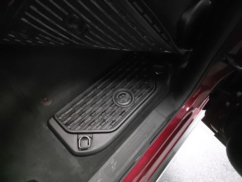 Used 2020 RAM 1500 Big Horn AWD/4WD image 32