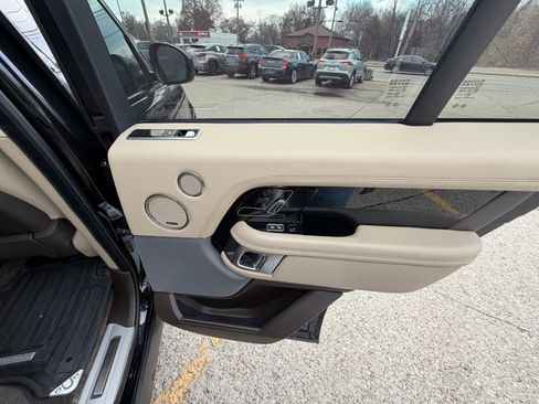 Used 2019 Land Rover Range Rover HSE image 34