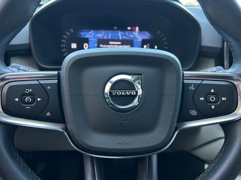 Used 2024 Volvo XC40 B5 Plus AWD/4WD image 23