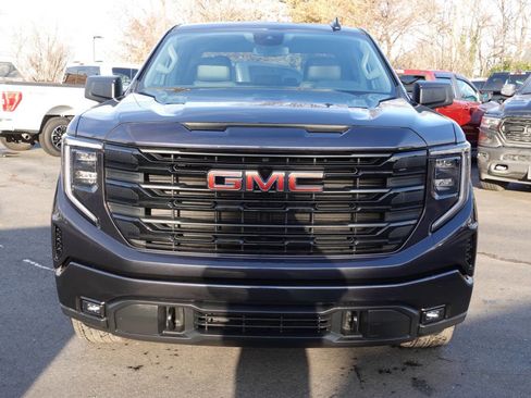 Used 2024 GMC Sierra 1500 Elevation image 4