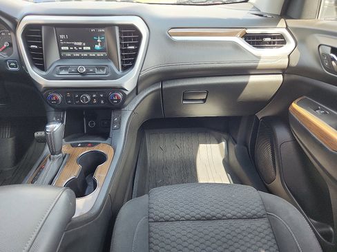 Used 2019 GMC Acadia SLE image 11