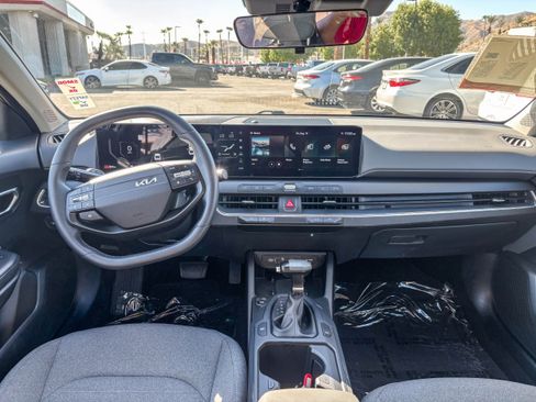 Used 2025 Kia K4 EX FWD image 16