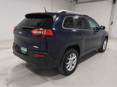 Used 2015 Jeep Cherokee Latitude w/ Cold Weather Group image 9