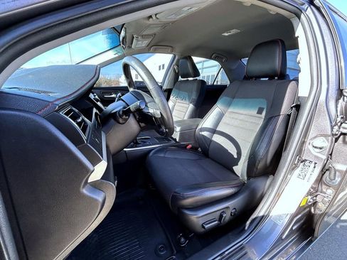 Used 2017 Toyota Camry SE image 10