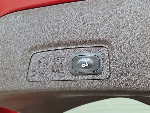 Used 2016 Lincoln MKC Reserve w/ Lincoln MKC Climate Package image 33