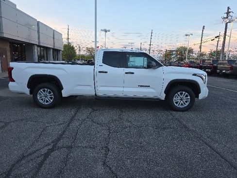 New 2026 Toyota Tundra SR5 AWD/4WD image 4