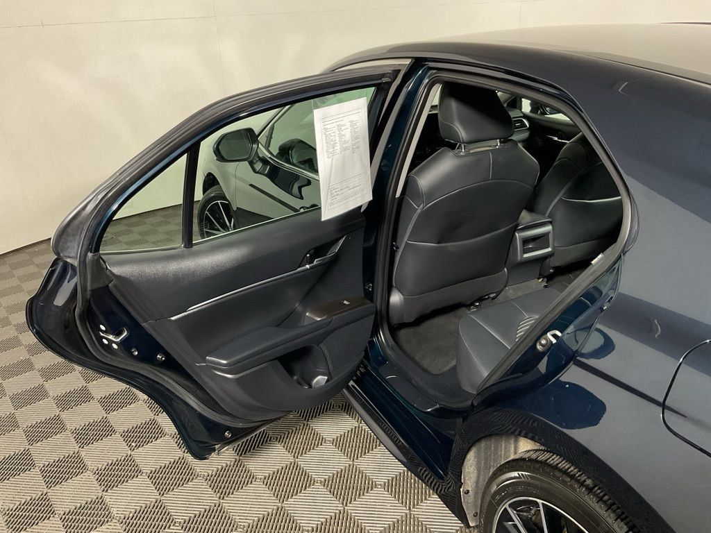 Used 2021 Toyota Camry SE FWD image 29
