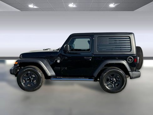 Used 2022 Jeep Wrangler Sport image 2