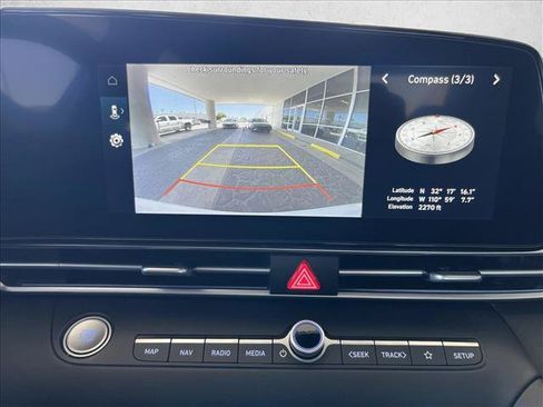 Used 2025 Hyundai Elantra SEL FWD image 14