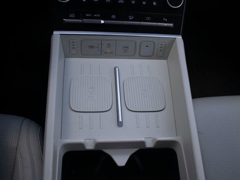 Used 2024 Hyundai Santa Fe Calligraphy image 25