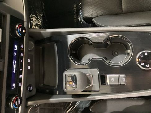 Used 2024 Nissan Rogue SV image 17