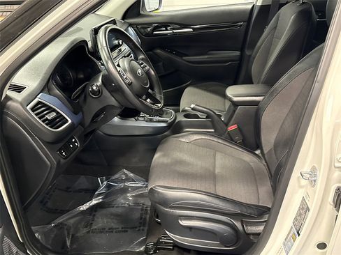 Used 2021 Kia Seltos S image 6