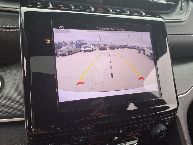 Used 2024 Jeep Grand Cherokee L Laredo w/ Luxury Tech Group I AWD/4WD image 9