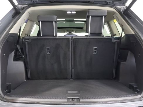 Used 2025 Volkswagen Atlas SEL Premium R-Line image 29