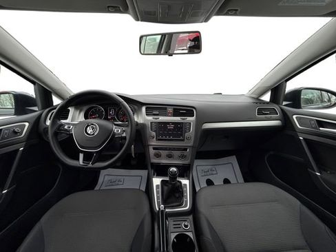 Used 2017 Volkswagen Golf S FWD image 28