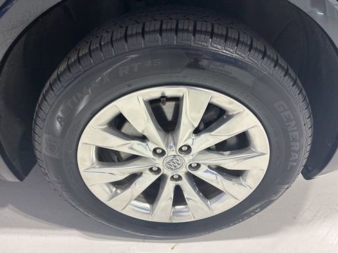 Used 2017 Buick Envision Essence AWD/4WD image 8