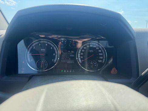 Used 2011 RAM 2500 SLT RWD image 7