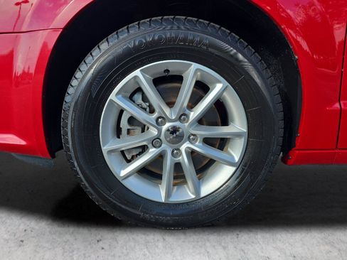 Used 2013 Dodge Grand Caravan SXT w/ UConnect Hands-Free Group FWD image 30