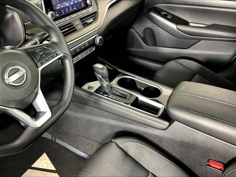 Certified 2023 Nissan Altima 2.5 SV FWD image 18