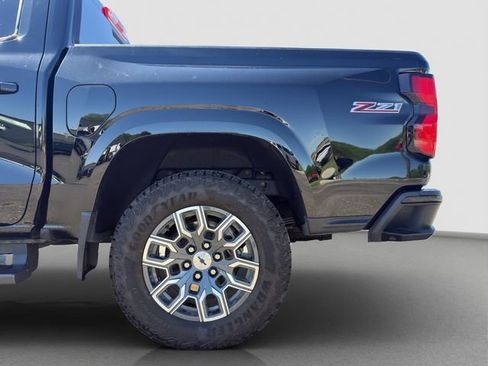 Used 2024 Chevrolet Colorado Z71 w/ Z71 Convenience Package 2 AWD/4WD image 22