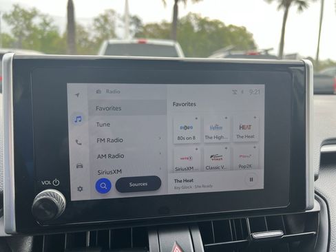 Used 2025 Toyota RAV4 XLE image 23