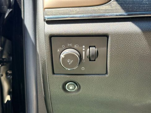 Used 2014 Jeep Grand Cherokee Overland AWD/4WD image 37