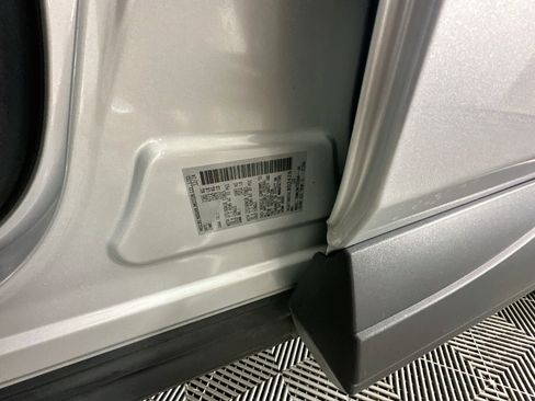 Used 2025 Nissan Rogue SV AWD/4WD image 12