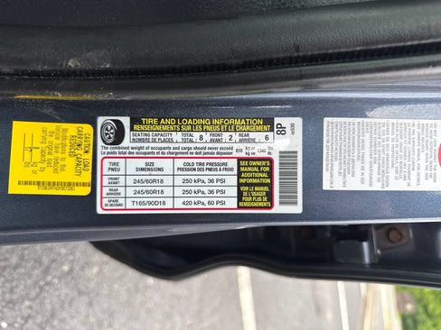 Used 2019 Toyota Highlander LE AWD/4WD image 29