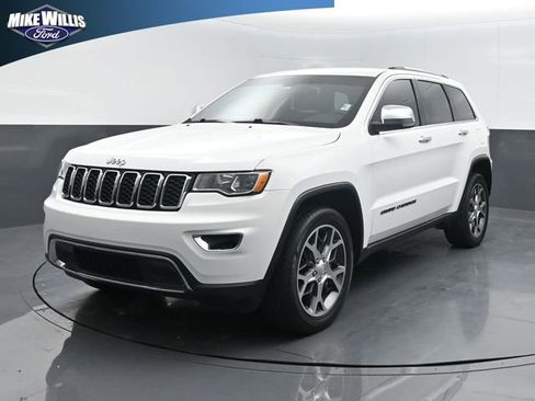 Used 2019 Jeep Grand Cherokee Limited w/ Trailer Tow Group IV image 3