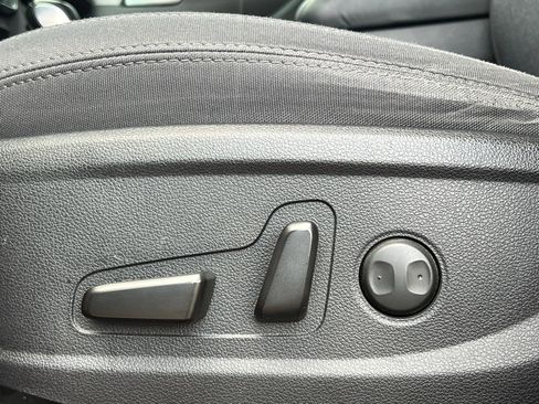 Used 2020 Hyundai Santa Fe SEL w/ Convenience Package image 27