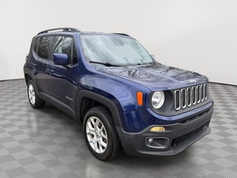 Used 2016 Jeep Renegade Latitude image 6