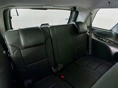 Used 2020 GMC Yukon Denali w/ Denali Premium Package image 29