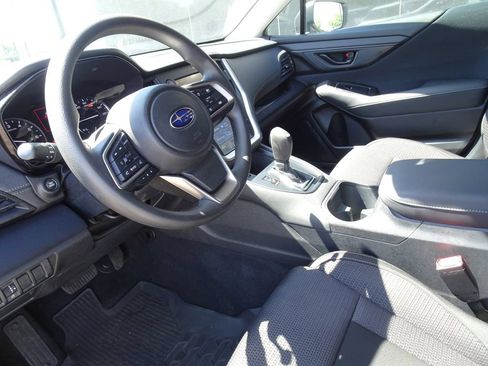 Used 2024 Subaru Outback AWD/4WD image 10