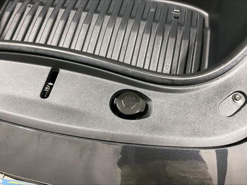 Used 2025 Tesla Model 3 Long Range image 34