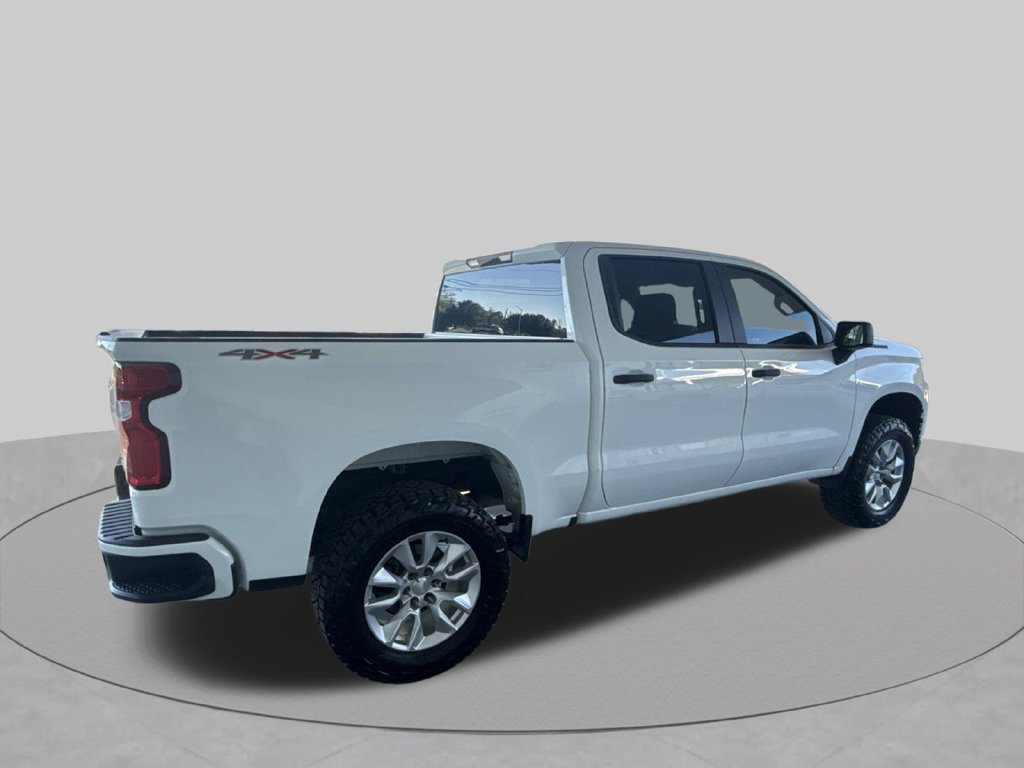Used 2020 Chevrolet Silverado 1500 Custom w/ Custom Value Package AWD/4WD image 12