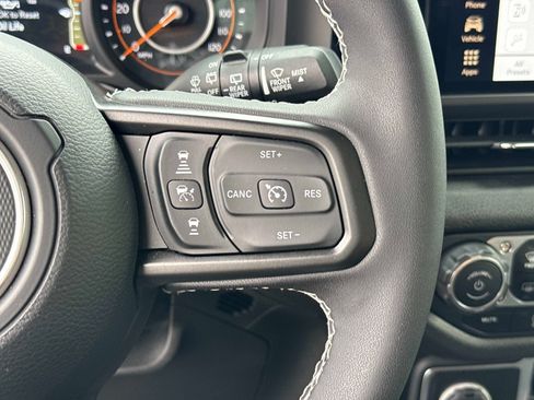 Certified 2025 Jeep Wrangler Unlimited Sport AWD/4WD image 30