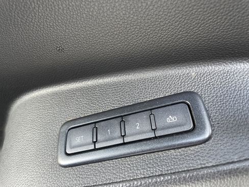 Used 2020 GMC Yukon XL SLT RWD image 32