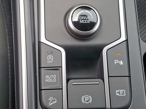 New 2025 Kia Sorento EX image 18