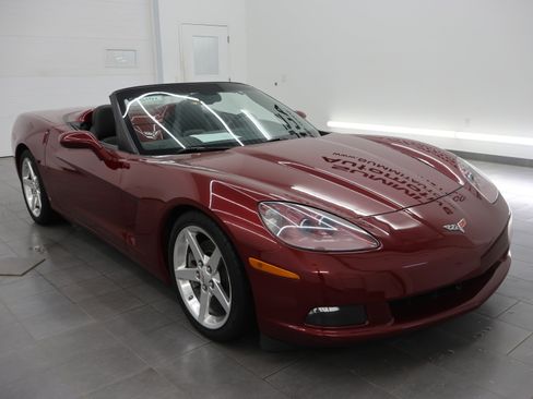Used 2006 Chevrolet Corvette Convertible w/ Preferred Equipment Group RWD image 39