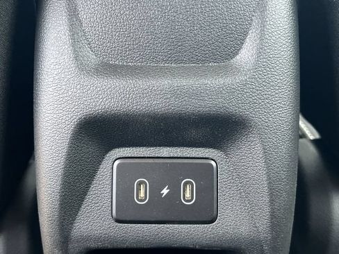 New 2026 Hyundai Venue SEL FWD image 32