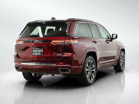 Used 2023 Jeep Grand Cherokee Overland w/ Advanced Protech Group III AWD/4WD image 5